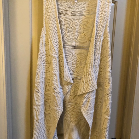 Creamed knitted long boho vest - Picture 2 of 6